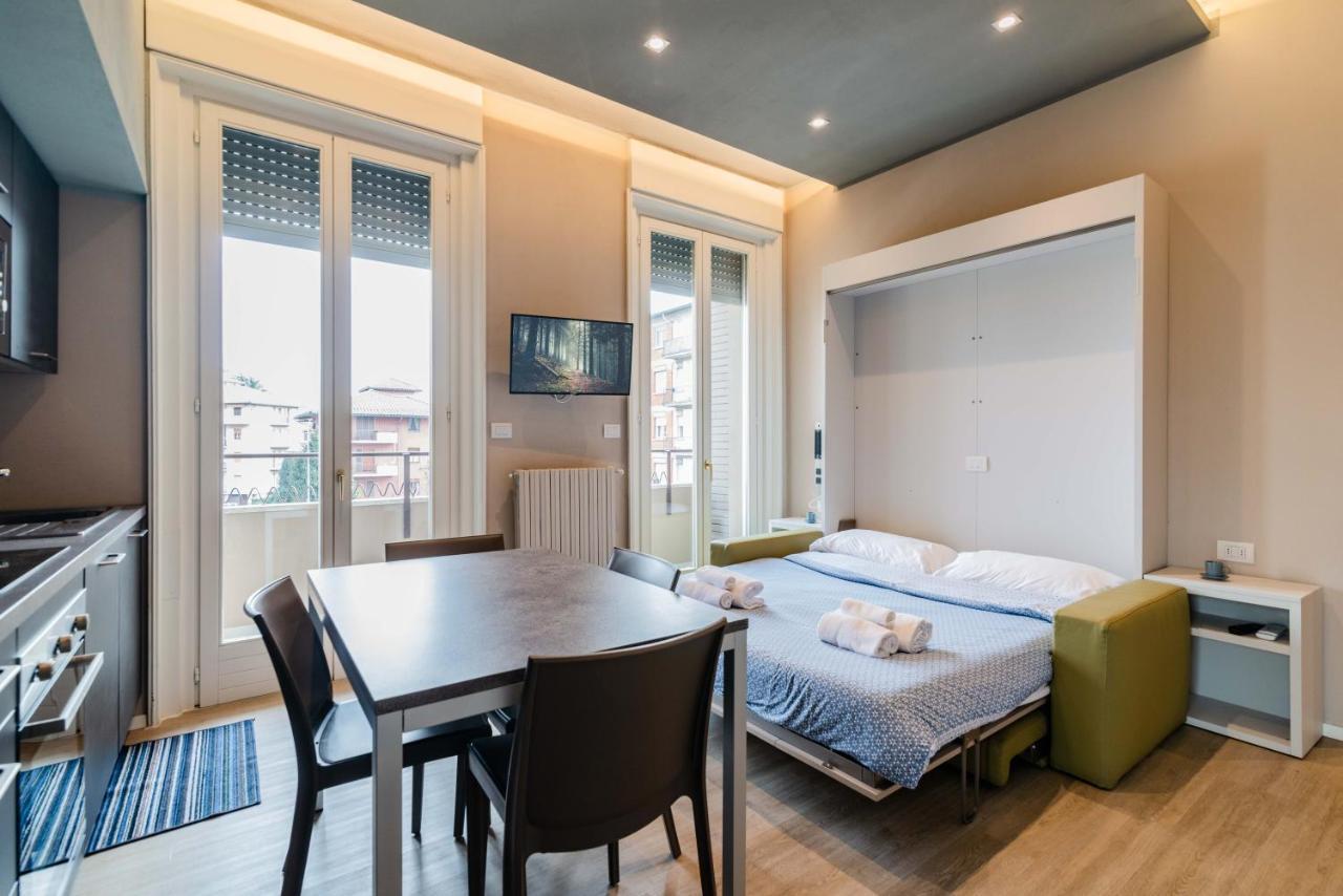 Apartamento Pavia Tower - By Host4U Exterior foto