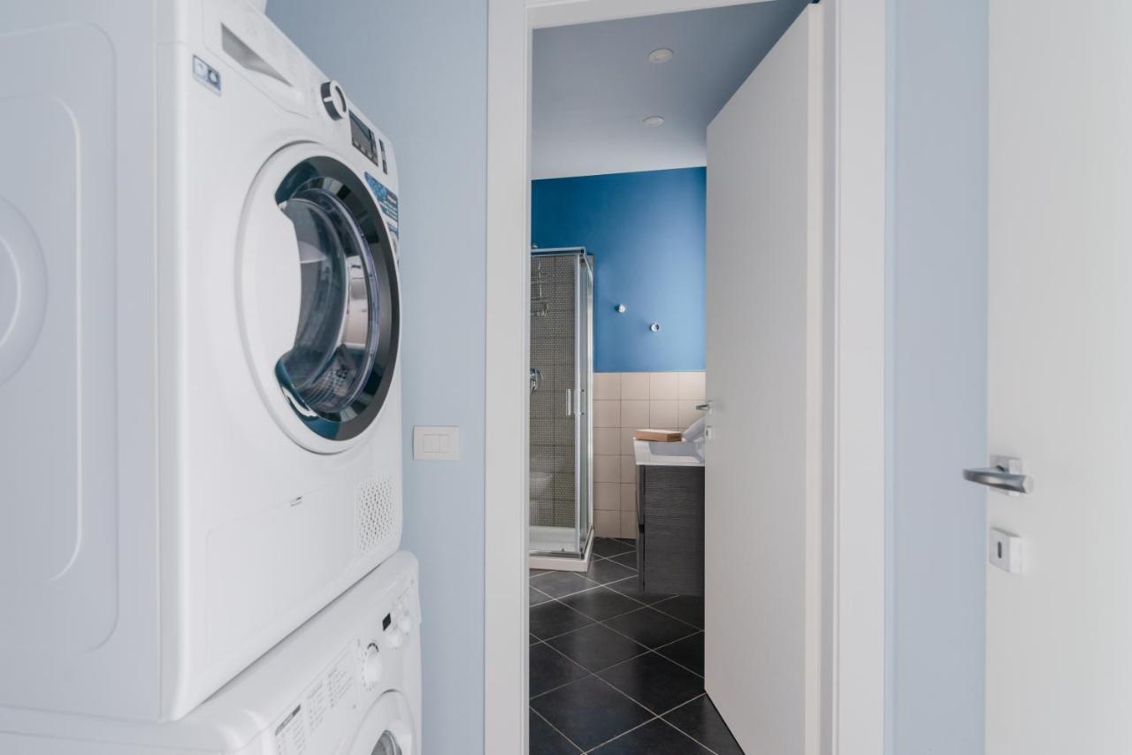 Apartamento Pavia Tower - By Host4U Exterior foto