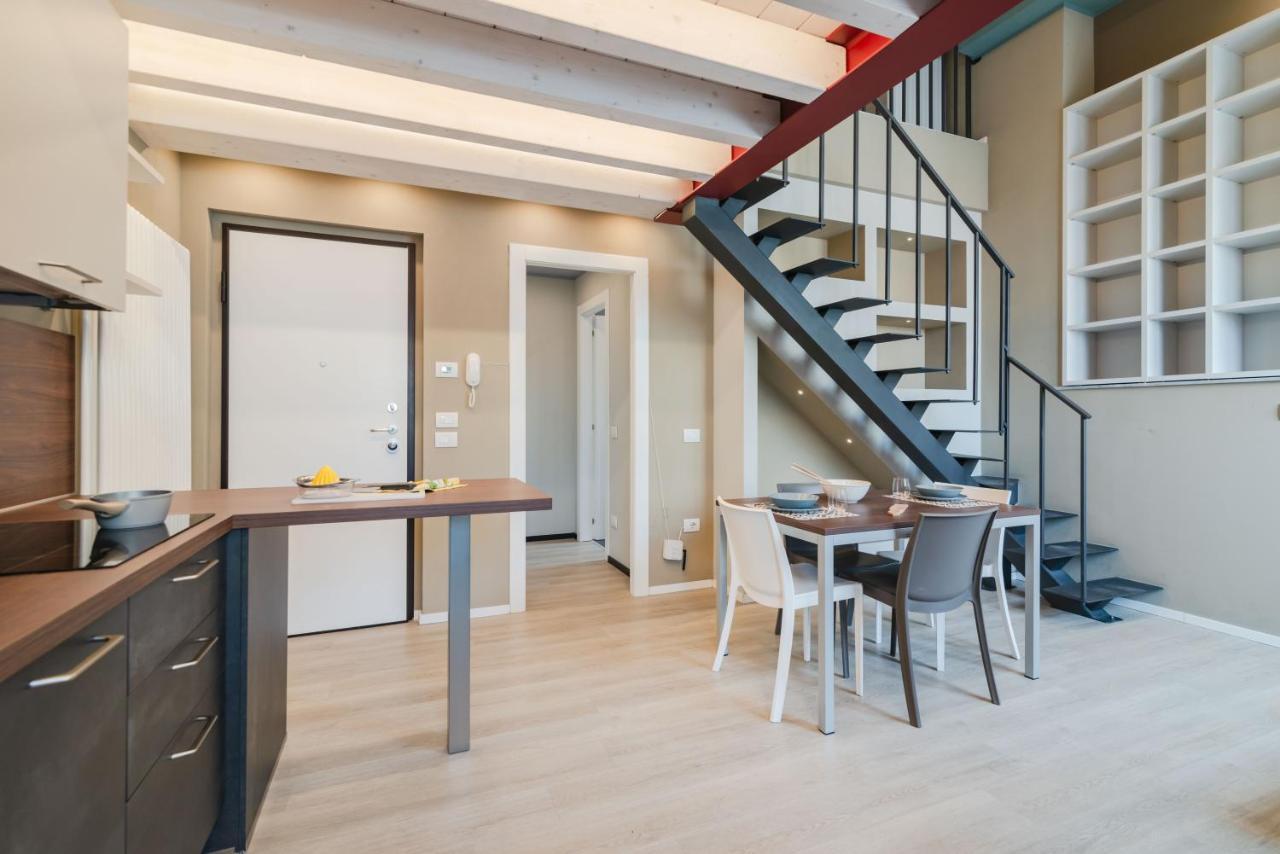 Apartamento Pavia Tower - By Host4U Exterior foto