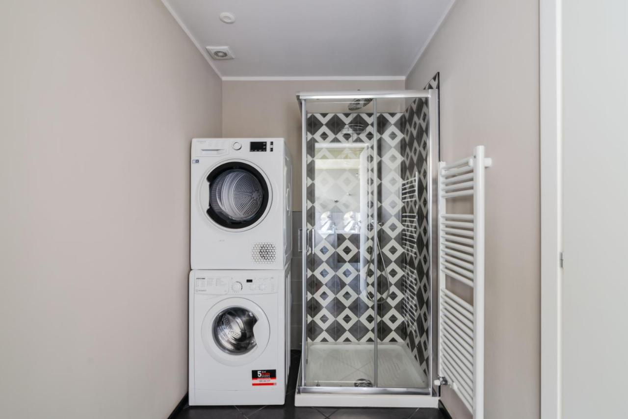 Apartamento Pavia Tower - By Host4U Exterior foto